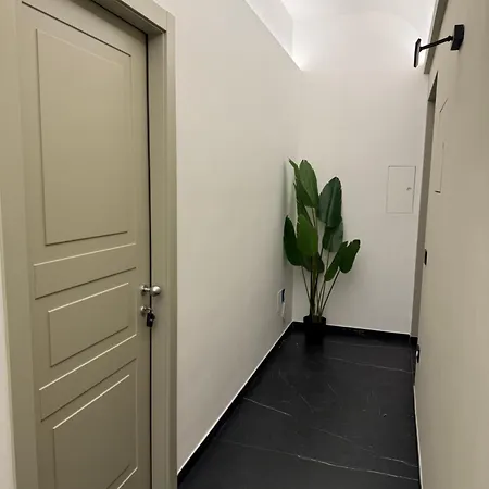 Volta 70 4* Νάπολη